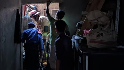 Lupa Matikan Kompor, Rumah Warga di Kaliawi Terbakar