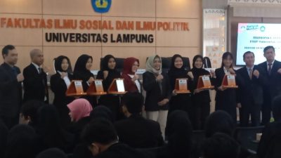 FISIP Unila Lepas 95 Sarjana Baru, Ilmu Komunikasi Dominasi Prestasi