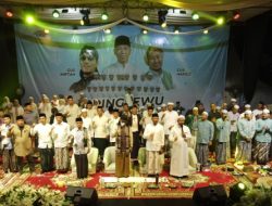 RMD Dekat dengan Ulama, Gelar Sholawat Akbar di Pringsewu