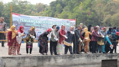 Unila Cetak Rekor MURI, Jadikan Limbah Buah Jadi Emas Hijau