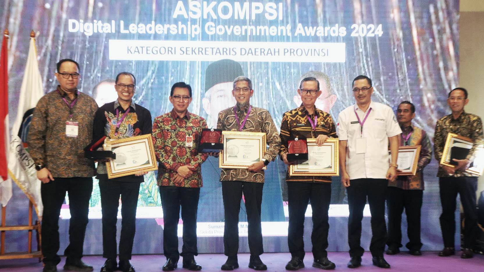 Sekda Lampung Sabet Penghargaan Digital Leadership