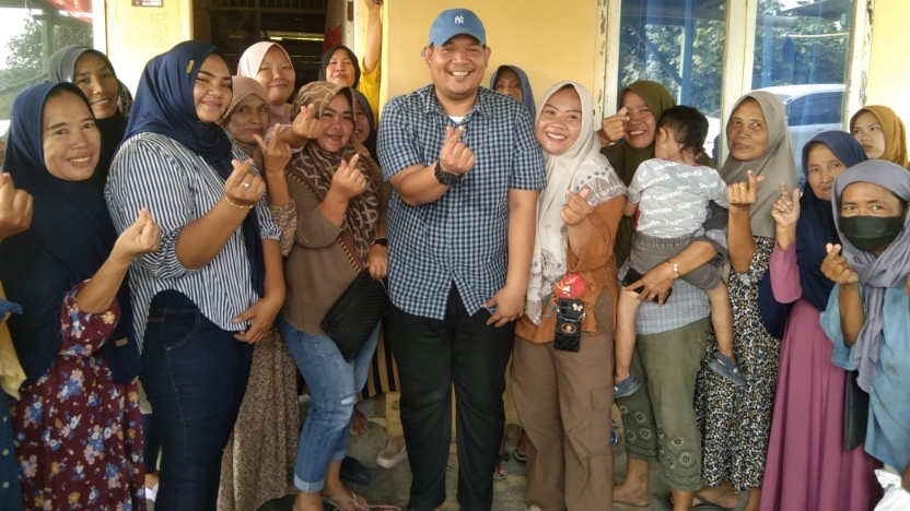 Ade Abdul Rohim Dekatkan Diri dengan Nelayan Krui: Minta Doa Restu