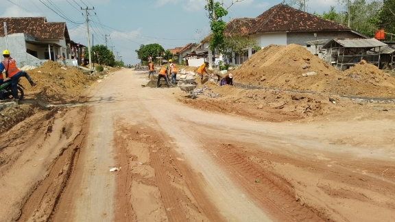 Tubaba Percepat Pembangunan Infrastruktur Jalan, Fokus pada Wilayah Industri