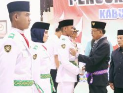 Bupati Pesisir Barat Kukuhkan Paskibraka Tahun 2024