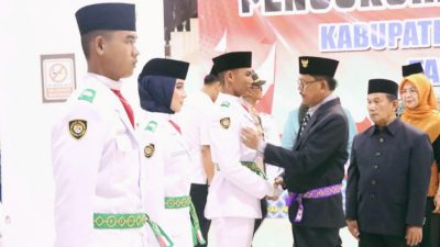 Bupati Pesisir Barat Kukuhkan Paskibraka Tahun 2024
