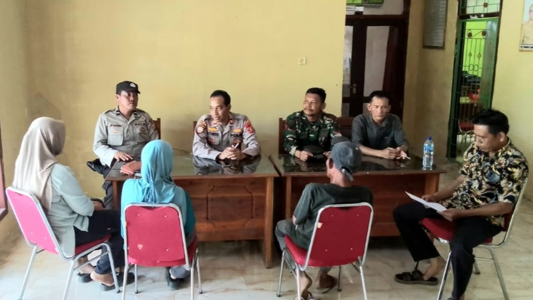 Warga Tanggamus Diduga Curi Buah Pala, Polsek Semaka Fasilitasi Rembuk Pekon