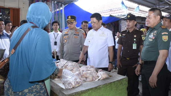 Pj Bupati Tubaba Pastikan Ketersediaan Bahan Pokok Aman Jelang Akhir Tahun