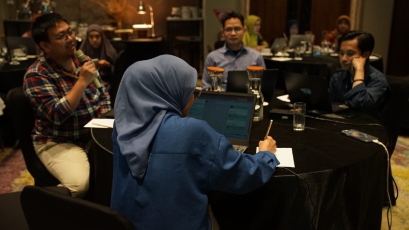 Unila Gelar Lokakarya Pengelolaan Limbah B3 untuk Laboratorium