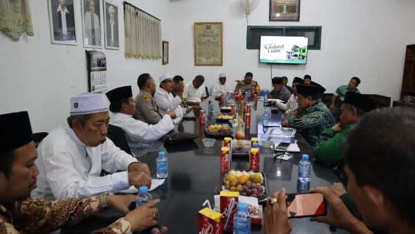 Kapolres Probolinggo Kota Jalin Silaturahmi dengan PCNU