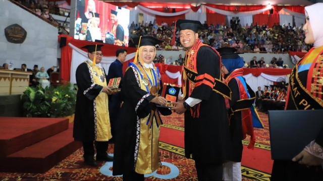 878 Wisudawan Baru Bertambah dari Unila, Siap Mengabdi untuk Negeri