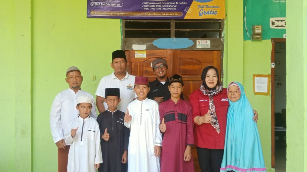 JMSI Lampung Utara Berbagi Kasih di Pondok Pesantren Al Mursin