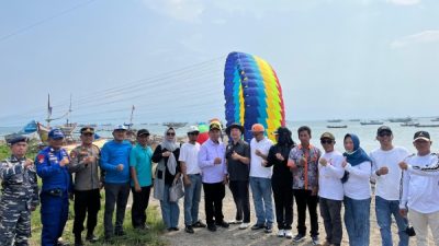 Suaidi Apresiasi Festival Layang-layang Pantai Laut, Dorong Pariwisata Tanggamus