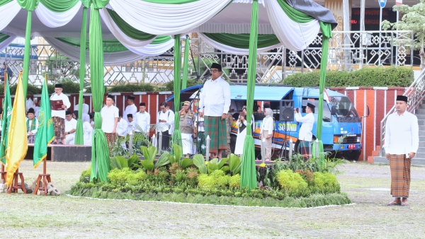 Pj Gubernur Lampung Tekankan Peran Santri dalam Pembangunan Bangsa