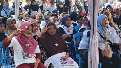 Pendukung Membludak di Kampanye Paslon Septi-Ade di Pasar Krui
