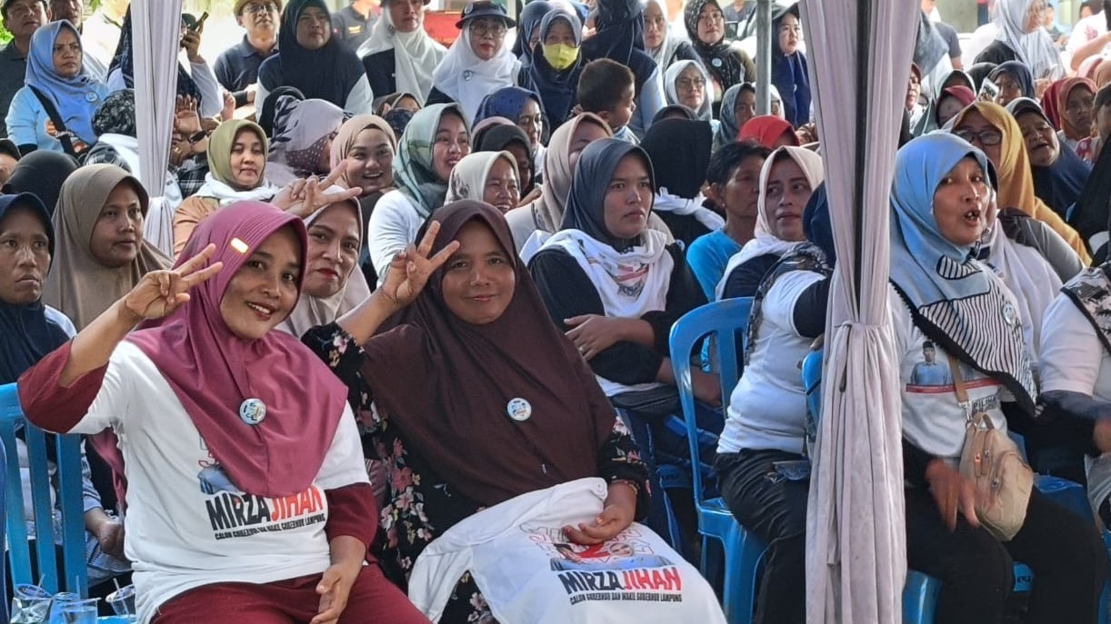 Pendukung Membludak di Kampanye Paslon Septi-Ade di Pasar Krui
