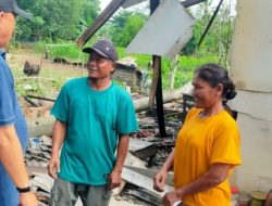 Hankam Hasan Kunjungi Korban Puting Beliung di Penawar Rejo, Tunjukkan Kepedulian