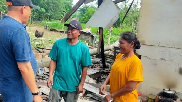 Hankam Hasan Kunjungi Korban Puting Beliung di Penawar Rejo, Tunjukkan Kepedulian