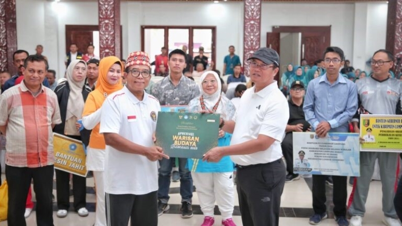 Pj Gubernur Samsudin dan Ibu Maidawati Tinjau Penanggulangan Stunting dan Posyandu di Lamban Pancasila Liwa, Lampung Barat