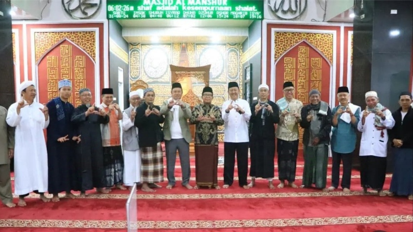 Pj Gubernur Lampung Gelar Silaturahmi dan Shalat Subuh Berjamaah di Lampung Barat, Ajak Masyarakat Jaga Toleransi Jelang Pilkada Serentak