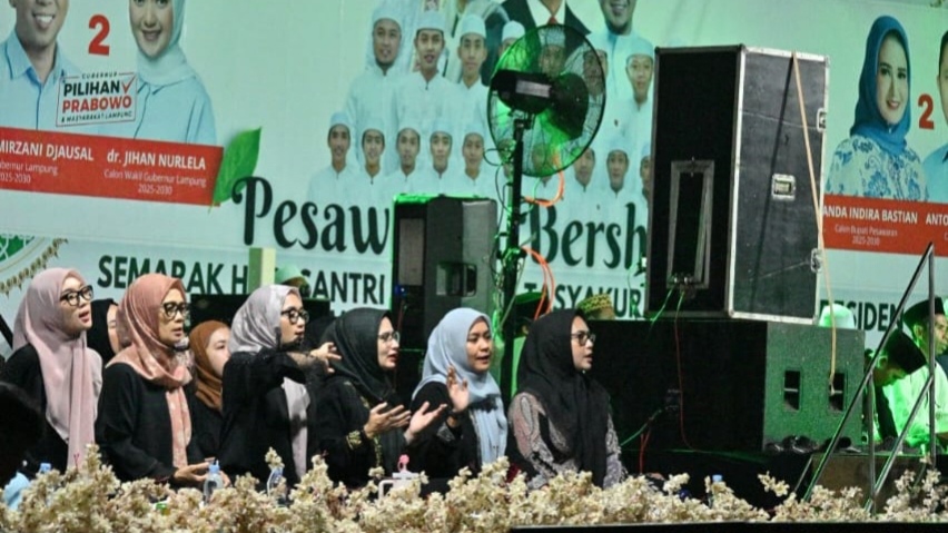 Pasangan Calon Gubernur Lampung dan Bupati Gelar Sholawat Bersama di Pesawaran