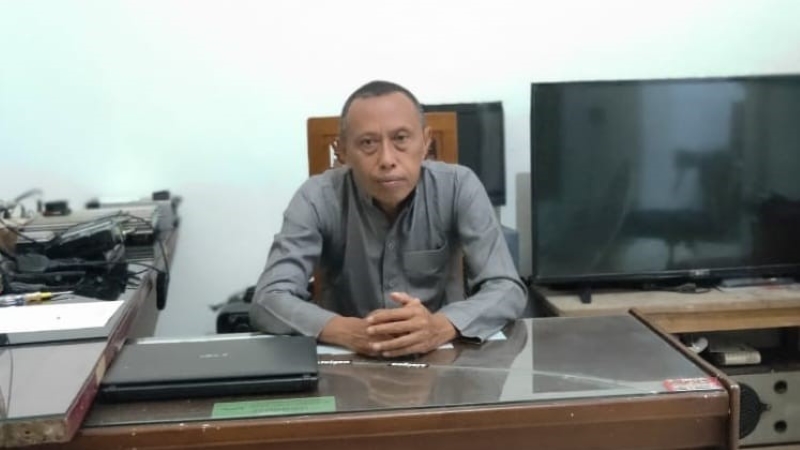 Direktur Demokrat Pesawaran Kritisi Narasi Kedekatan Calon Bupati dengan Menteri