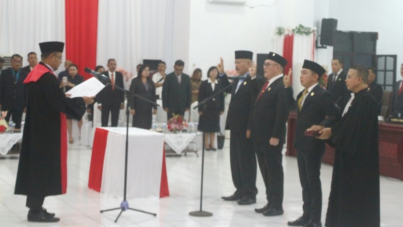 Pimpinan Definitif DPRD Kepulauan Sangihe Resmi Dilantik