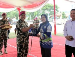 Unila Dukung Baksos Korps Marinir, Rektor Terima Penghargaan
