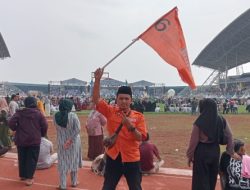 Ribuan Massa Partai Buruh Padati Kampanye Akbar Khofifah-Emil di Jember