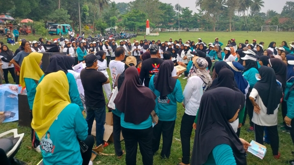Ribuan Pendukung Paslon 02 Padati Lapangan Siring Betik Tanggamus