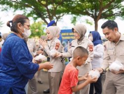 Korpri Polda Sumsel Gelar Bakti Sosial Sembako di Pinggiran Sungai Musi