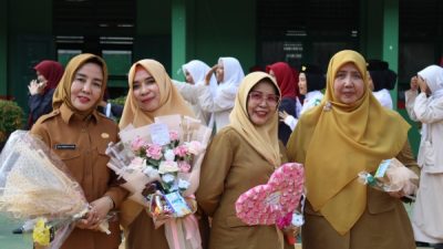 SMPN 52 Palembang Merayakan Hari Guru Nasional dengan Semarak