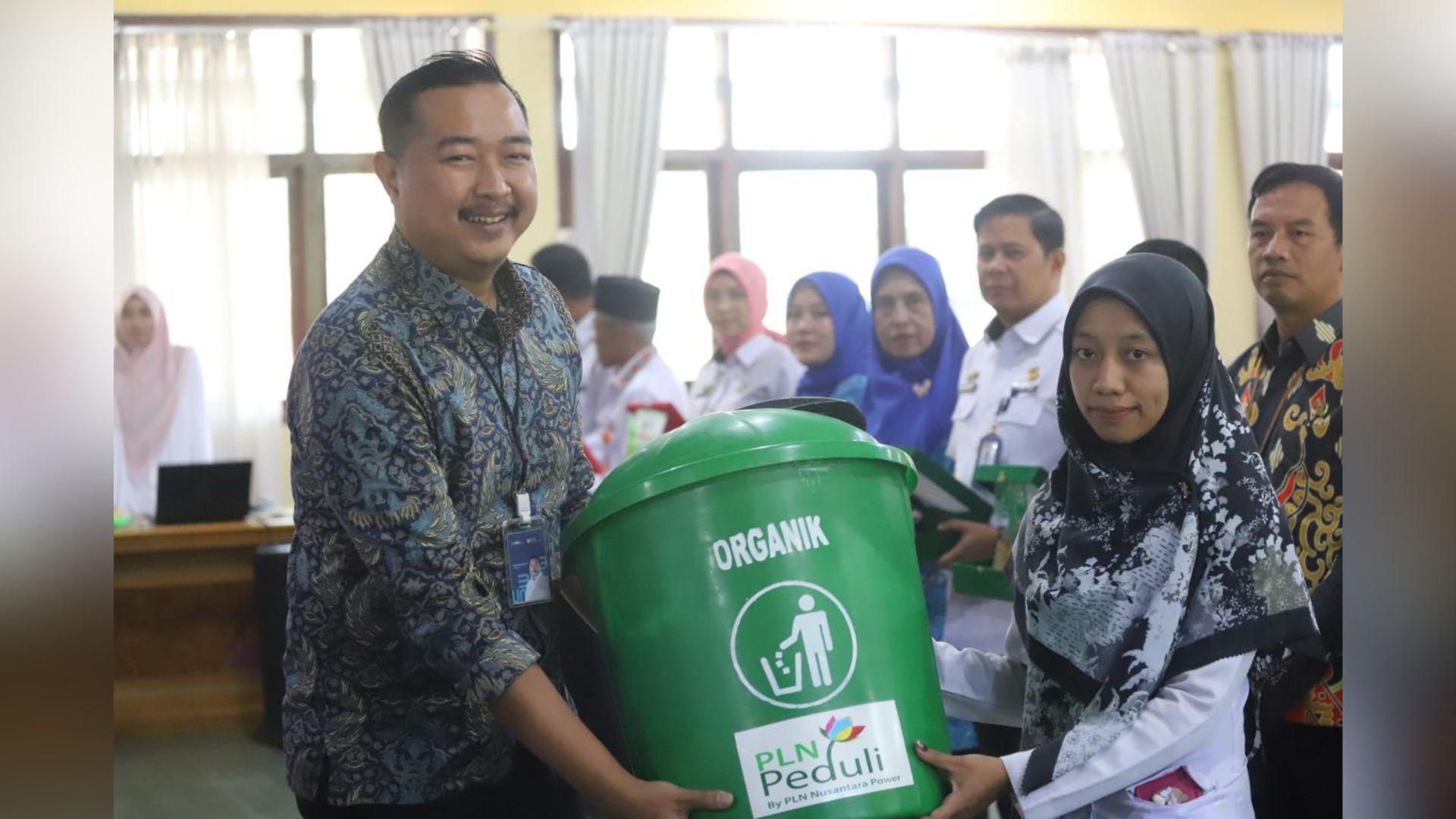 PLN Dukung Sekolah Adiwiyata Lampung Barat, Dorong Budaya Peduli Lingkungan