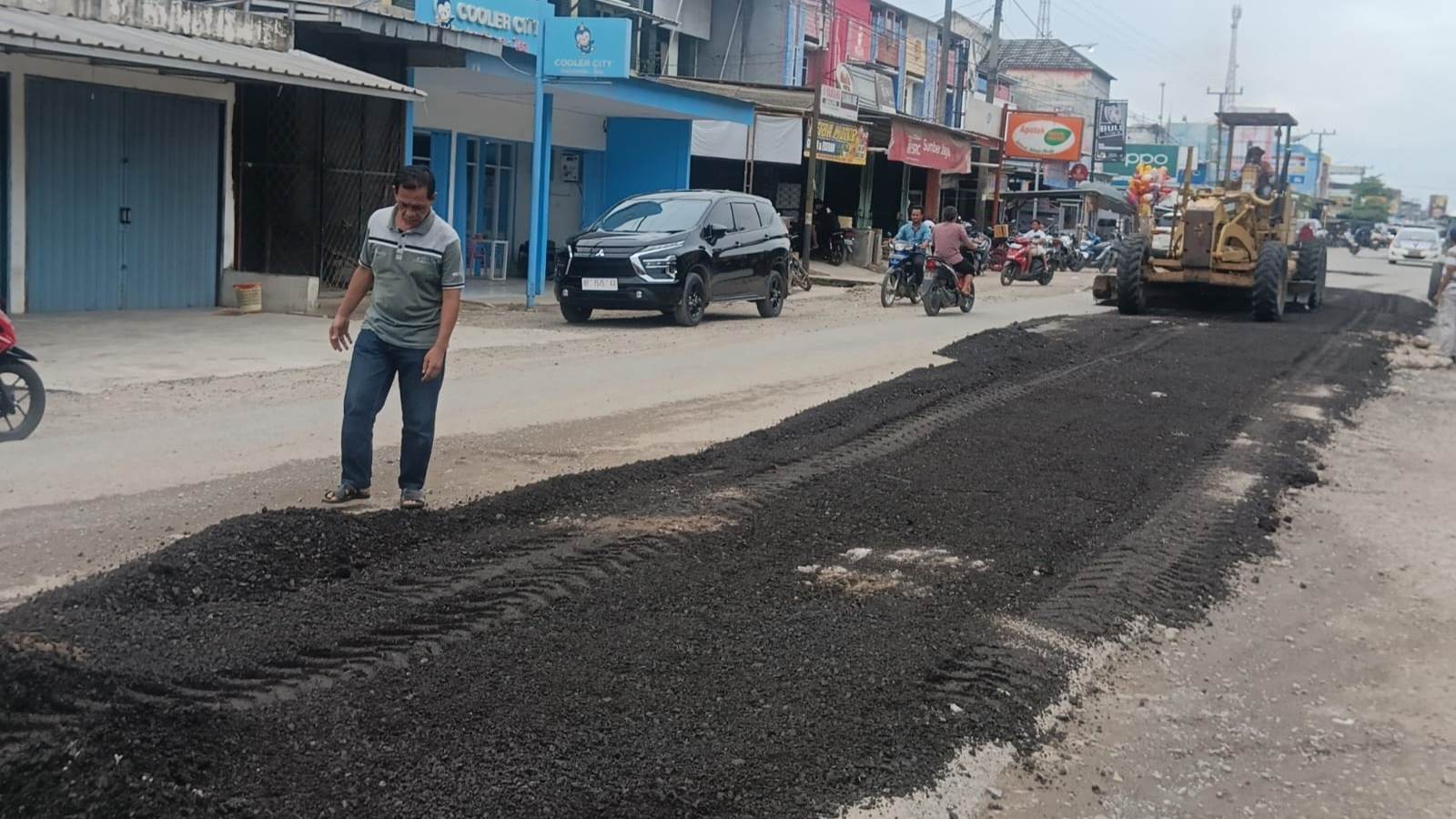 Bupati Terpilih Elfianah Segera Perbaiki Jalan Rusak di Simpang Pematang