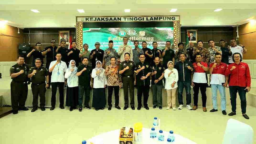 IWO Lampung Terima Penghargaan dari Kejati