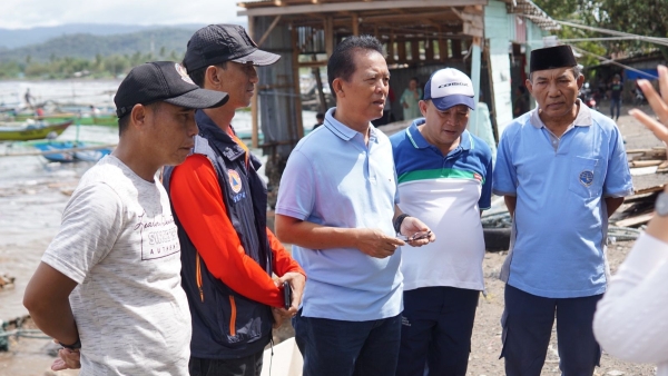 Gelombang Tinggi Hantam Pelabuhan Kuala Stabas, Pesisir Barat