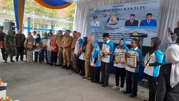 Pemkot Palembang Apresiasi Komunitas Peduli Sungai dalam Upacara Hari Bakti PU