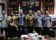 Pj Gubernur Lampung dan Bupati Pringsewu Raih Penghargaan JMSI Awards 2024