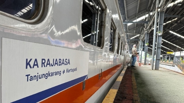KAI Tanjungkarang Tambah 8.424 Tempat Duduk untuk Layani Pemudik Nataru