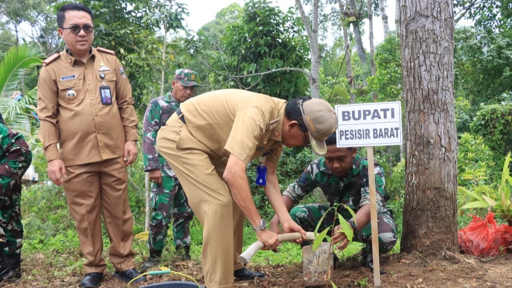 Bupati Agus Istiqlal Resmikan Saluran Air Bersih di Talang Meranjat
