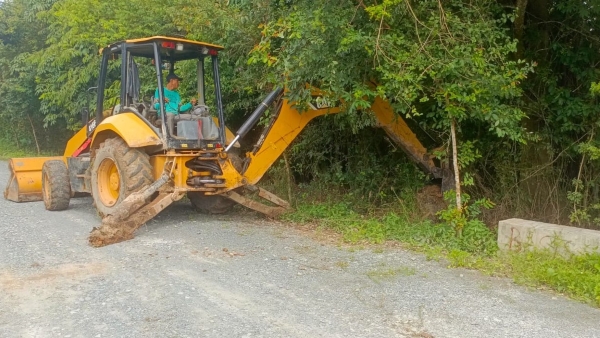 Dinas PUPR Tubaba Gerak Cepat Normalisasi Sungai Cegah Banjir