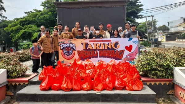 Taring Lampung Berbagi Kebahagiaan: Bakti Sosial di Taman UMKM Bung Karno