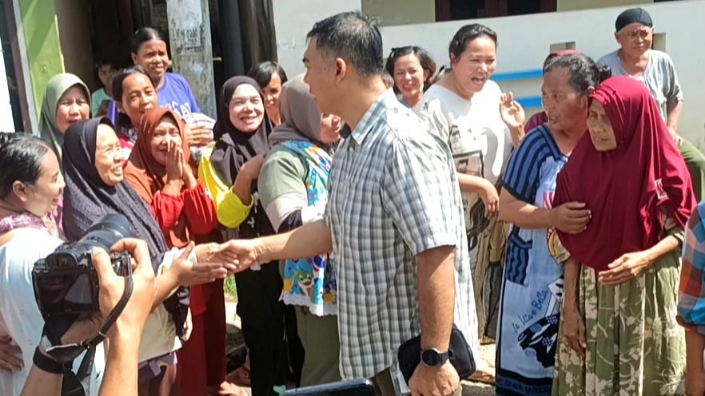Anggota DPR Rycko Menoza Salurkan Bantuan untuk Korban Banjir Bandar Lampung