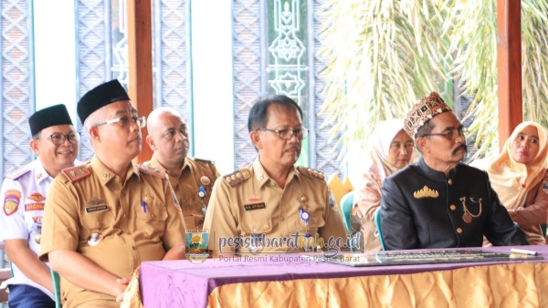 Bupati Pesisir Barat Resmikan Rumah Adat Sai Batin Marga Ulu Krui