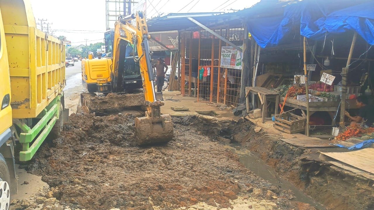 Banjir di Jalan Pangeran Senopati, Pemdes Jatimulyo Bergerak Cepat