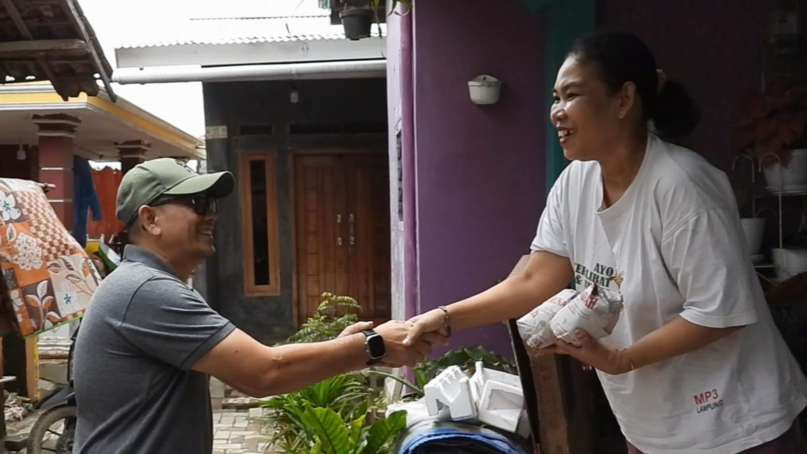 Banjir Landa Bandar Lampung, Eva Perintahkan Camat dan Pejabat Turun Langsung Bantu Warga