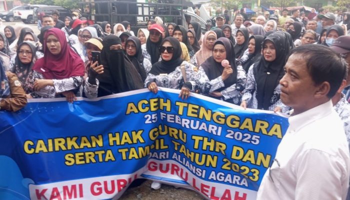 Ratusan Guru di Aceh Tenggara Geruduk Gedung DPRK Tuntut Pembayaran Tamsil dan TPG