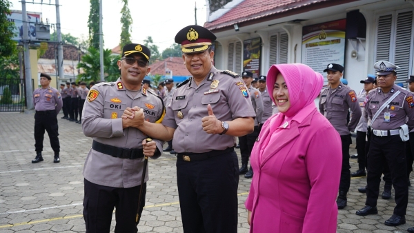 AKBP Eko Hari Suprapto Naik Pangkat Pengabdian, Kapolres Probolinggo Kota Ucapkan Selamat