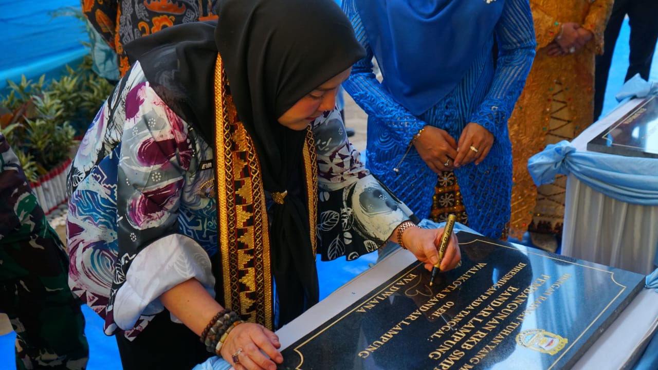 Eva Dwiana Resmikan Empat Gedung Sekolah Baru di Bandar Lampung