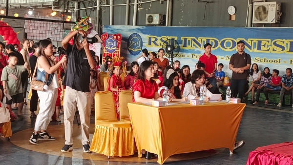 RSI Indonesia School Meriahkan Tahun Baru Imlek dengan Berbagai Lomba Menarik