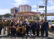 Jumat Berkah, Taring dan IWO Lampung Bagikan Ratusan Nasi Kotak